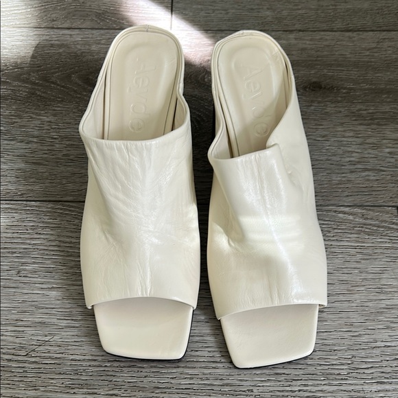Aeyde Women's Cream Leather Mules, NEW - Picture 3 of 7